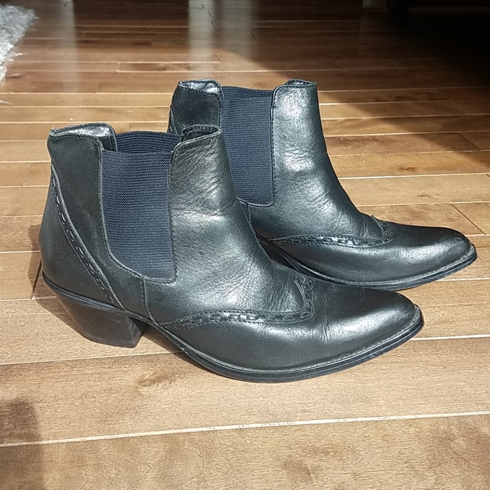 Durango Black Ankle Boots